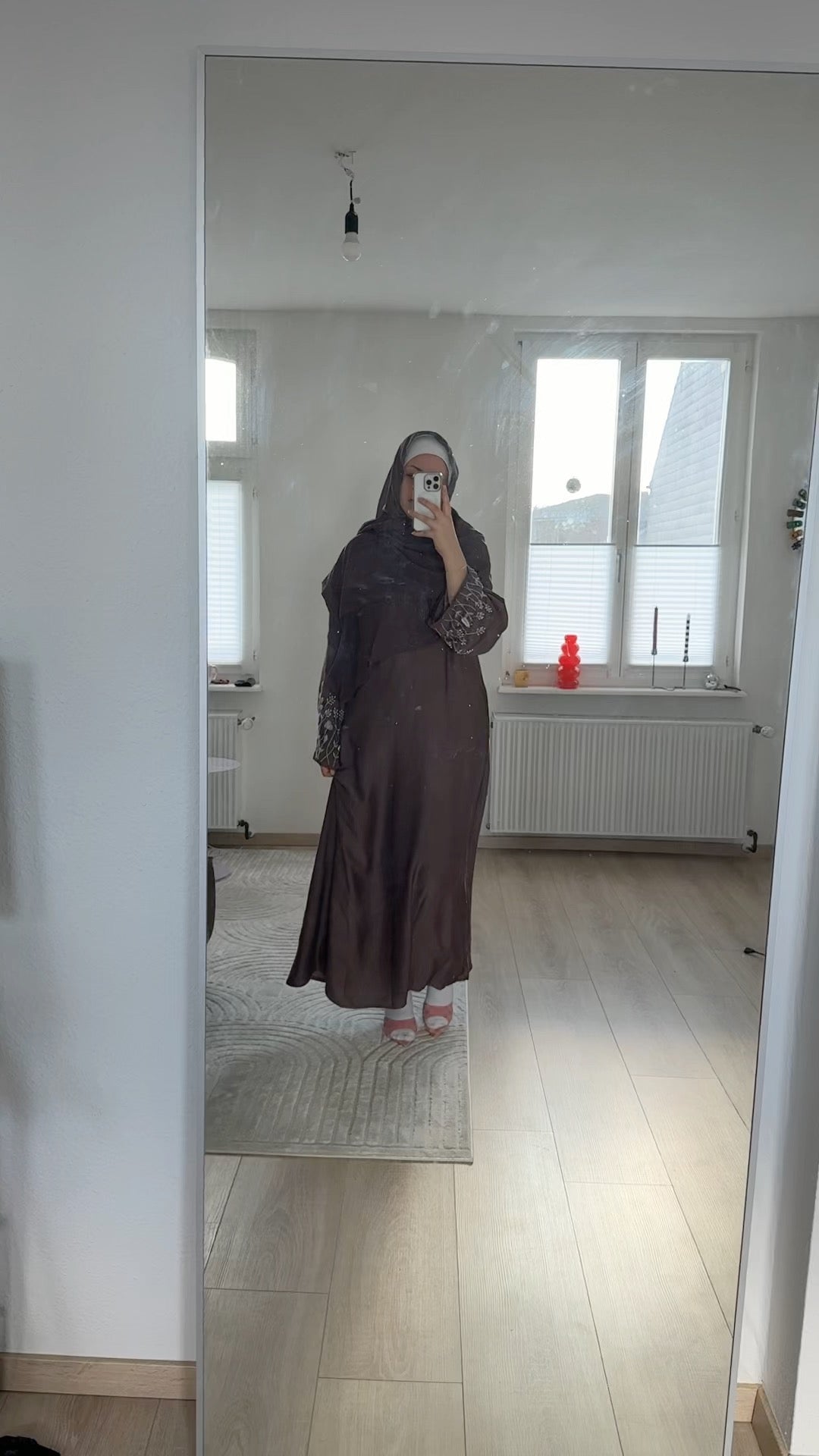 Perlen Abaya - Karin