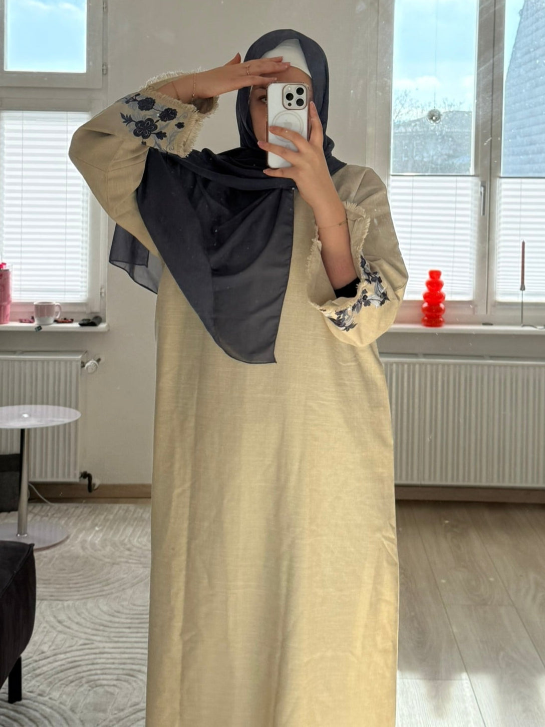 Floral Bestickte Abaya - Zahra